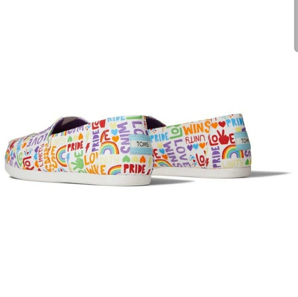 PRIDE x Love Wins - Picture 3 of 6